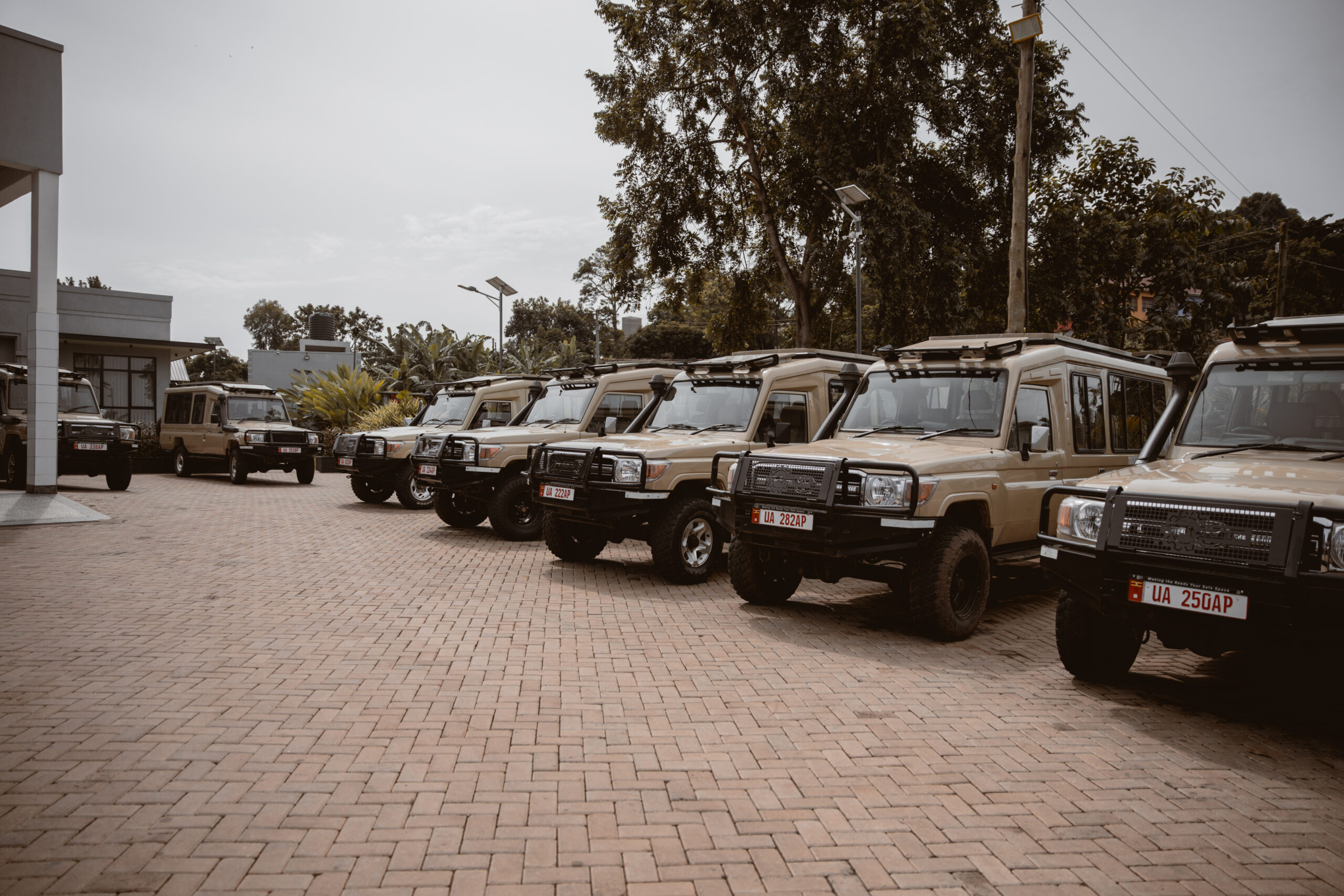 rwanda gorilla trekking cost